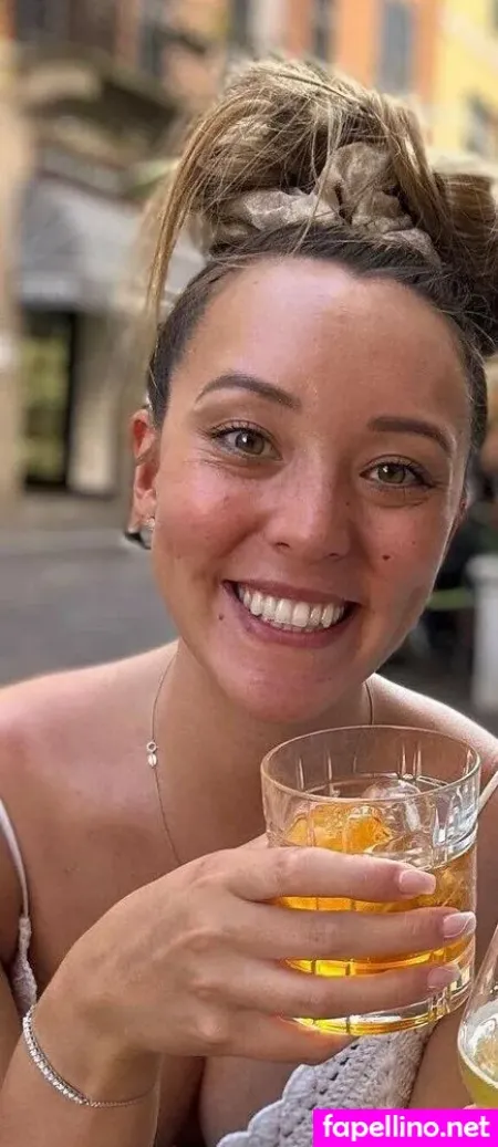 Lydiahewittlee OnlyFans Thumbnail #1lTv8NGbTo