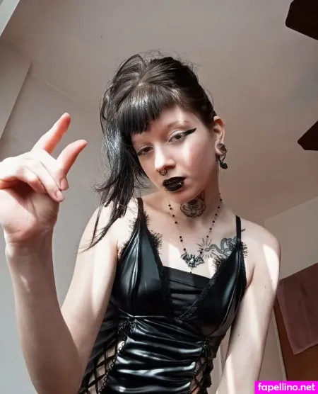 Lydialuxury OnlyFans Thumbnail #3BlPDaEBph