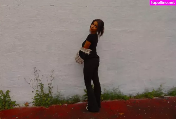 Lyla Troglin OnlyFans Thumbnail #WTUhtXkQpz