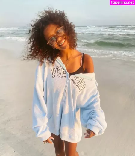 Lyla Troglin OnlyFans Thumbnail #tLGyX4ogY7