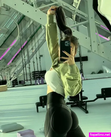 Lyna Com OnlyFans Thumbnail #d8Egrpsx9x