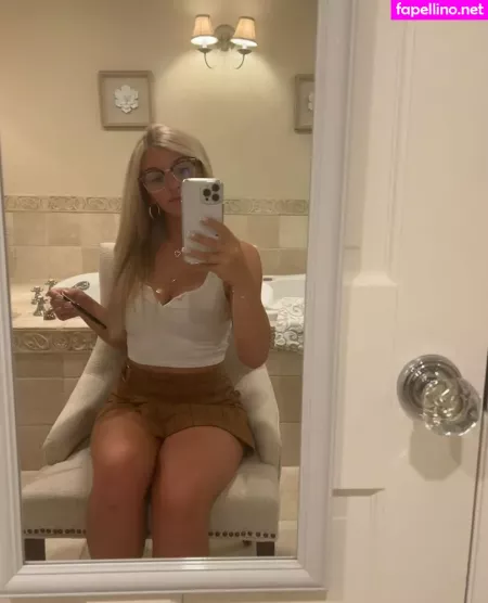 Lyndalessandro OnlyFans Thumbnail #yRHy9sP2g2