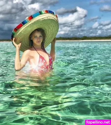 Lynn Gilmartin OnlyFans Thumbnail #t6cosh2Int