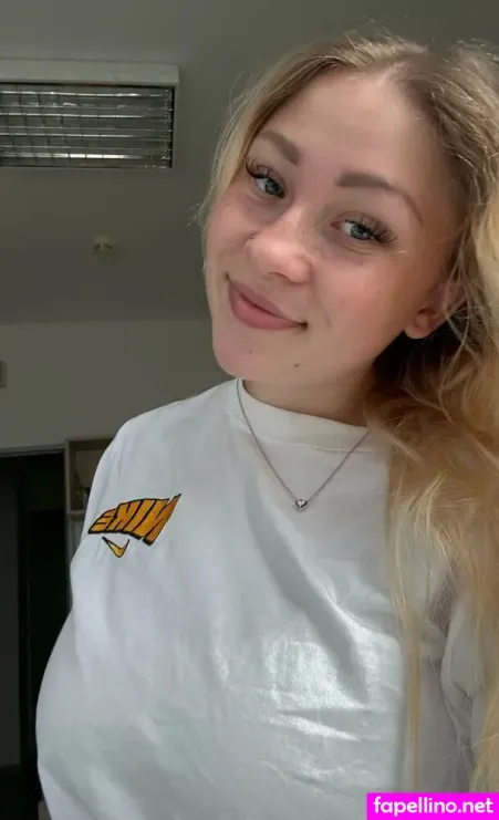 Lynnamberrr OnlyFans Thumbnail #xJn8w5UKbK
