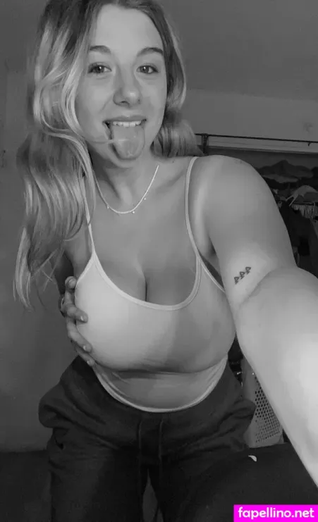 Lynntoria OnlyFans Thumbnail #8eojYHXdNI