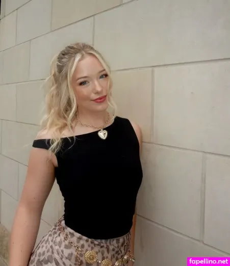Lynzie Fulton OnlyFans Thumbnail #0S4wf3mPP9