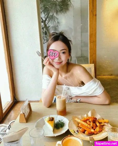 Lynzilia OnlyFans Thumbnail #PTQ8xccWsj