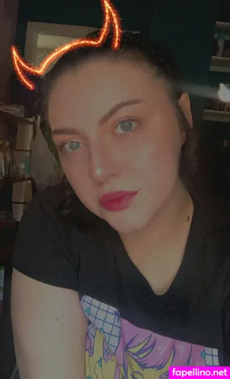 Lyrafaefree OnlyFans Thumbnail #1mGw9qK8Qx