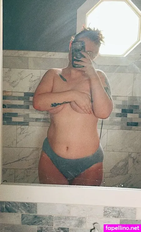 Lyrafaefree OnlyFans Thumbnail #iqVZkMB6pW