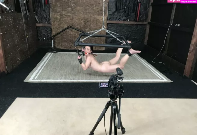 Lyralockhart OnlyFans Thumbnail #7bCTC6SuoN