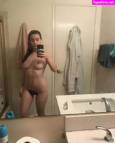 Lyralockhart OnlyFans Thumbnail #o6zFBb5BRZ