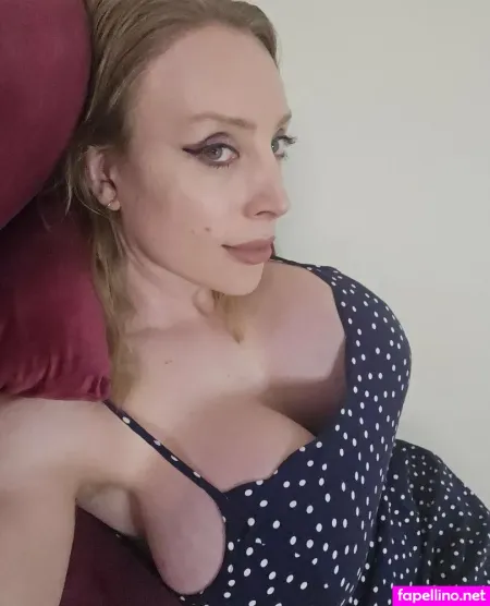 Lyralore OnlyFans Thumbnail #vUl89UnRPY