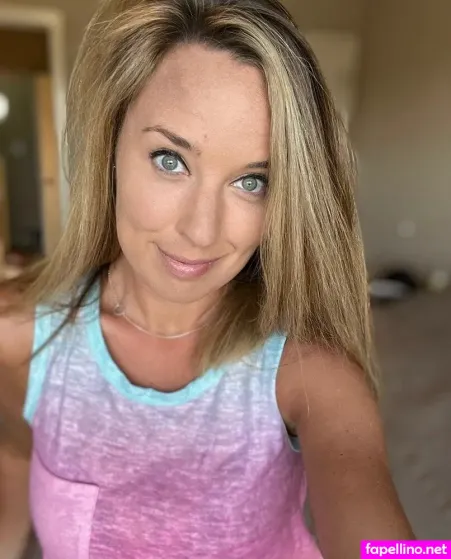Lyric In My Head OnlyFans Thumbnail #W9dXEcw85f