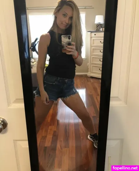 Lyric In My Head OnlyFans Thumbnail #hBtYdK9cnH