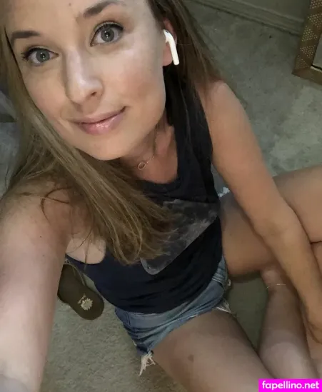 Lyric In My Head OnlyFans Thumbnail #i8JIiDbE7c