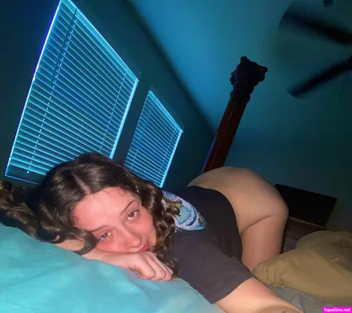 Lyric Rose OnlyFans Thumbnail #0LDxP5XnGX