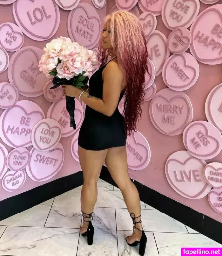 Lyric Swann OnlyFans Thumbnail #3CbOlsZ3B5