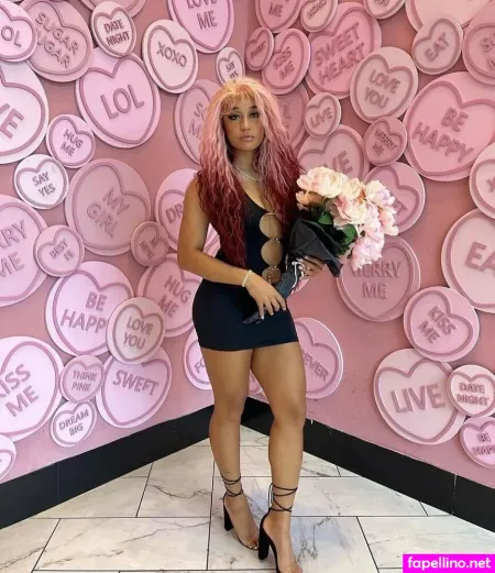 Lyric Swann OnlyFans Thumbnail #8WyemAOy9t