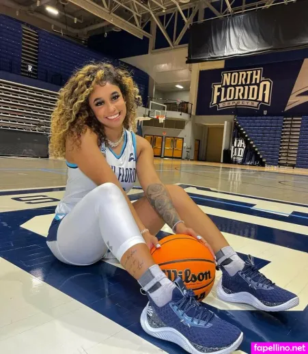 Lyric Swann OnlyFans Thumbnail #xOUe9AYajL