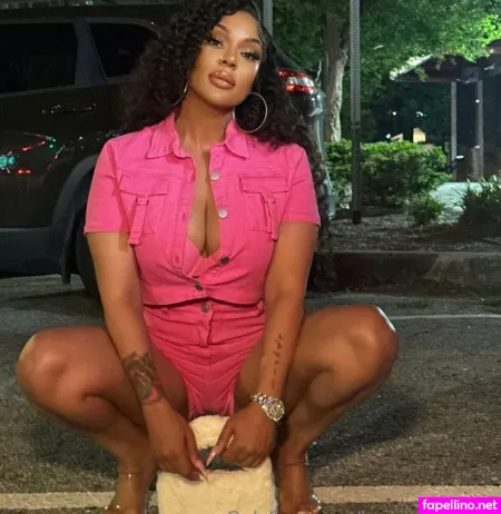 Lyricaanderson OnlyFans Thumbnail #4lkRy5GMpX