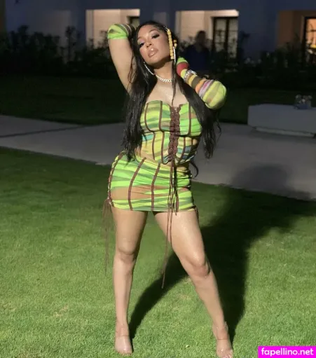 Lyricaanderson OnlyFans Thumbnail #qHsv1Ybn6N