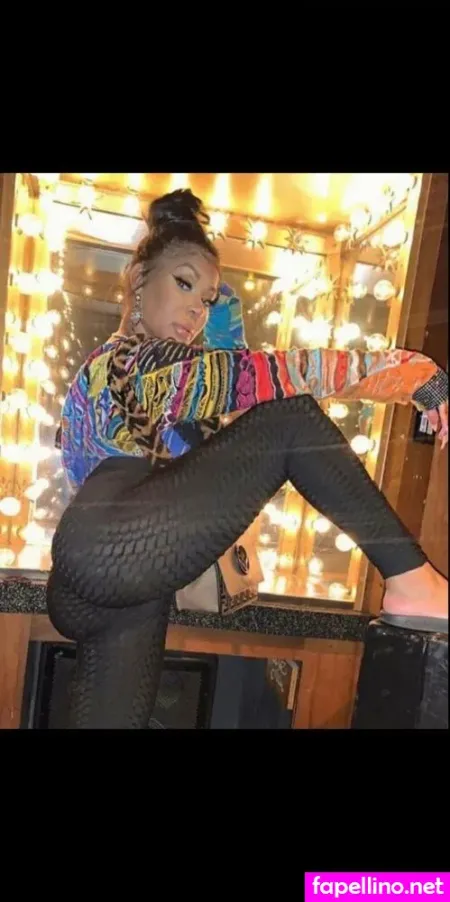 Lyricaanderson OnlyFans Thumbnail #w5Dmznfjgi