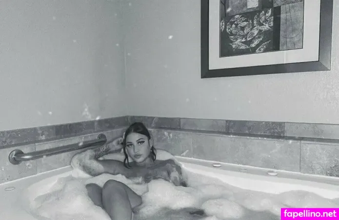 Lyriclush1 OnlyFans Thumbnail #2rq94r2x8F