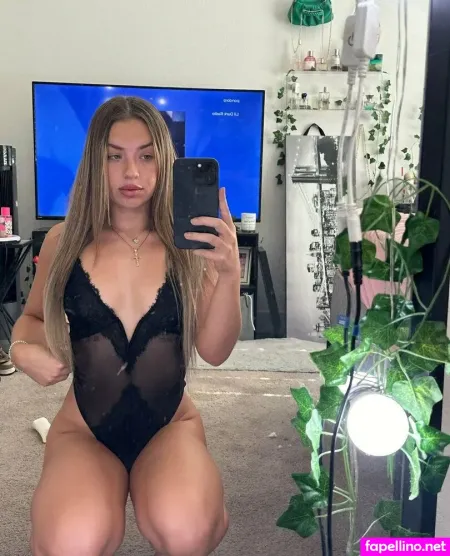 Lyssathebaby OnlyFans Thumbnail #o1cvTgKYJQ