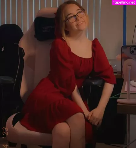 Lyssaurora OnlyFans Thumbnail #KsUUQvE7u5