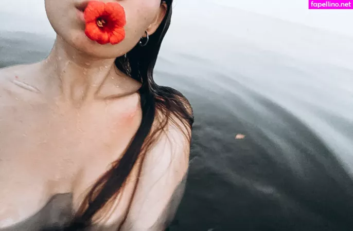 Lyubovvomne OnlyFans Thumbnail #3VWa17lLR0