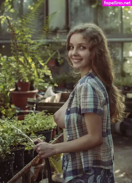 Lyubovvomne OnlyFans Thumbnail #hFTFcdOqRH