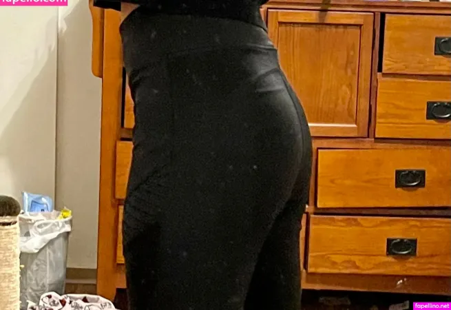 Lyvori OnlyFans Thumbnail #WUgg063d36