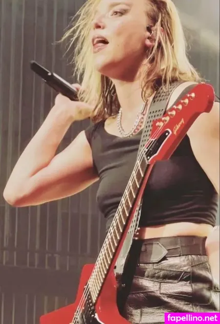 Lzzy Hale OnlyFans Thumbnail #Tmc2w4ZFzC