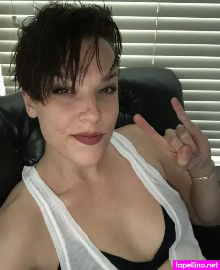 Lzzy Hale OnlyFans Thumbnail #VeMUXgFDRj