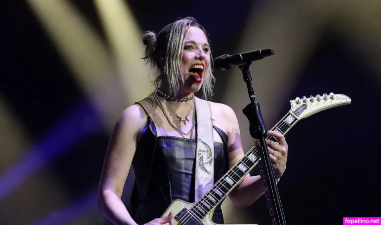 Lzzy Hale OnlyFans Thumbnail #gB5T7atUax