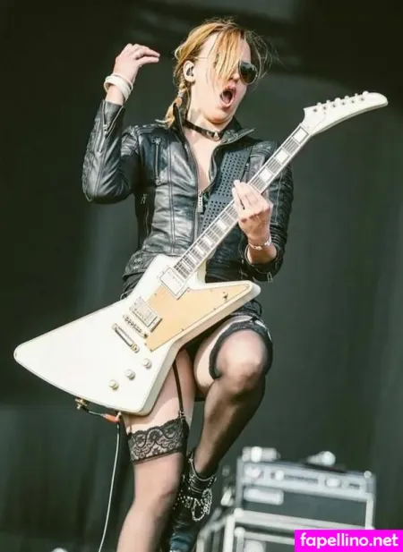 Lzzy Hale OnlyFans Thumbnail #stlvLC2HGN