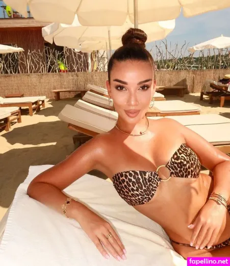 M A D L E N OnlyFans Thumbnail #qyGNEqAlTF