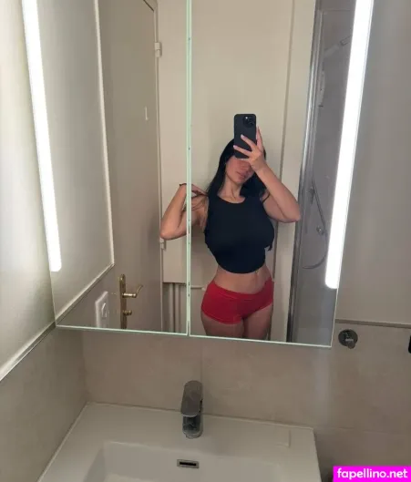 M Ariel OnlyFans Thumbnail #OHQ1jzGpWo