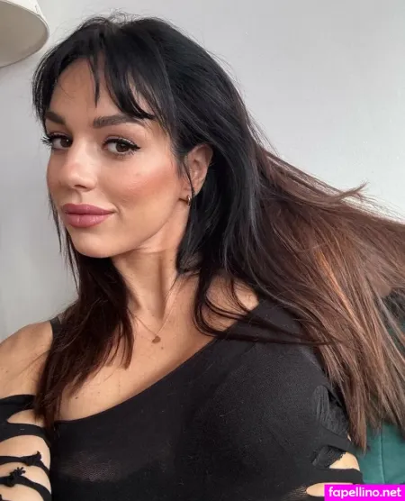 M I A Morena OnlyFans Thumbnail #jH4YlCA1To