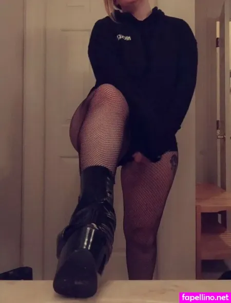 M Lfmania OnlyFans Thumbnail #t01h1r75mz