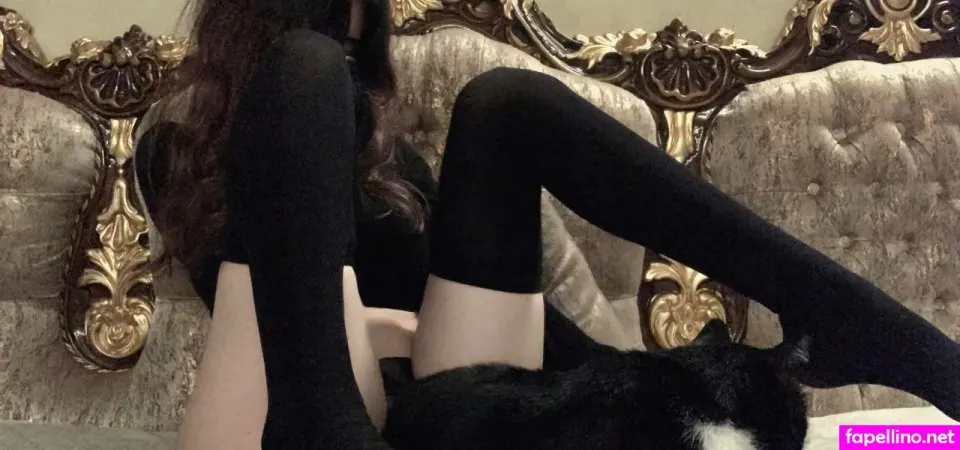 M Uselessbeauty OnlyFans Thumbnail #XluOpx8zWt