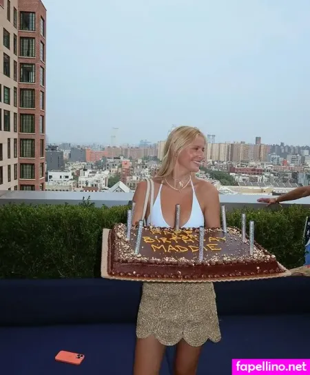 M00bie OnlyFans Thumbnail #Mur6MBpFFV