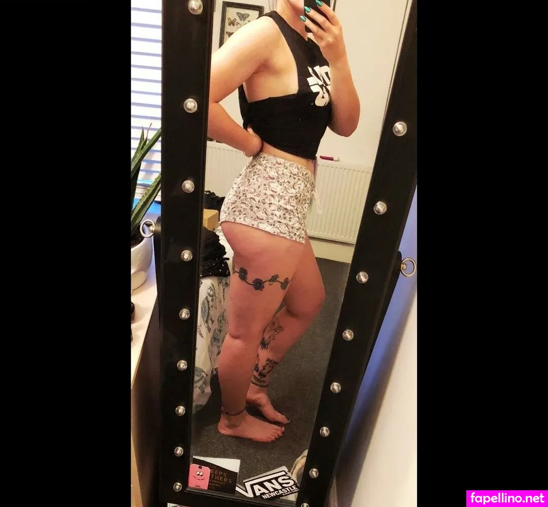 Danie Baugh, m0sh_mall0w Nude Leaked OnlyFans Photo #0XgO9a5JKG