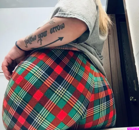 M1lf19 OnlyFans Thumbnail #t32TCsY3U5