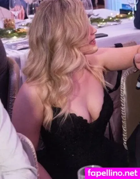 M3llytheone OnlyFans Thumbnail #CfpJbyoAAs