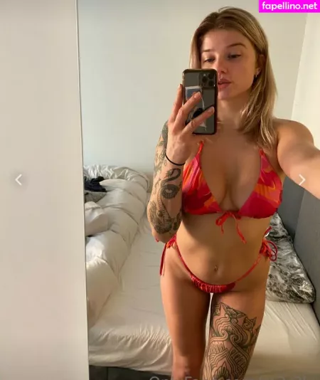 M3r3lw 1 OnlyFans Thumbnail #0Gklb3nWjP