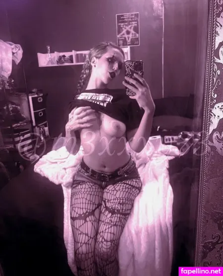M3xxxy33 OnlyFans Thumbnail #pejQyQrAi3