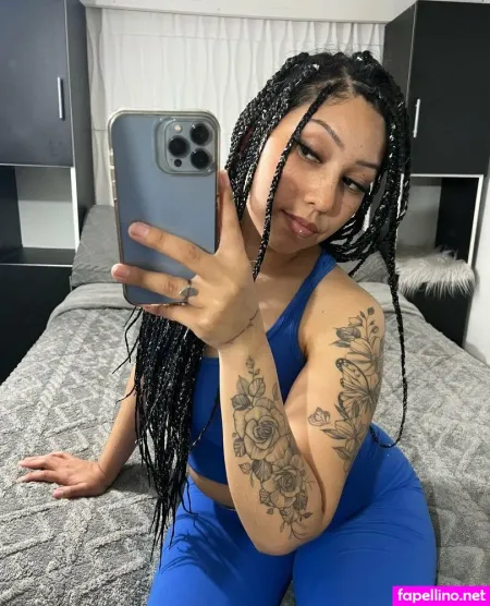 Maamihot OnlyFans Thumbnail #Q2V7vNm9z6