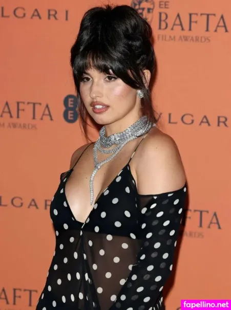 Mabel OnlyFans Thumbnail #2s4MxXP8D7