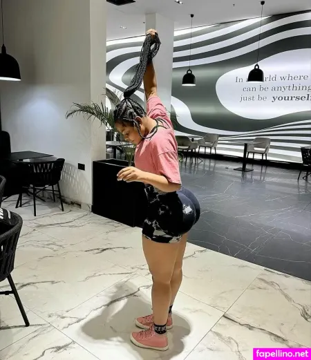 Macaulay Beauty Main Profile Photo